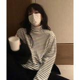 Long-Sleeved T-Shirt Girl Autumn New Korean Version Of The College Wind Striped Top Girl Body Leisure High-Necked Bottom Shirt
