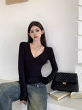 Spice Girl Style V-Neck Long-Sleeved T-Shirt 2026 Autumn And Winter Temperament Slimming And Pure Desire To Put On The Bottom Shirt Top Woman