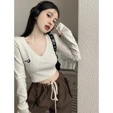 2025 New V-Neck Short Blouse Tight Hottie Long-Sleeved T-Shirt Inside The Bottom Shirt Girl Sweet Hot Spring Autumn