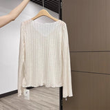 French Languid Feeling Pure Long-Sleeved Woman 2025 Spring V-Neck Summer Sunscreen Shirt Wooden Ear T-Shirt