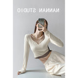 Designing A Hottie Fake Two-Piece Color Small V-Neck Long-Sleeved T-Shirt Girl Autumn Slim Thin Short-Num Chic Top