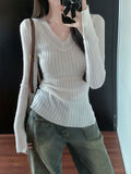 Spice Girls Black V-Neck Long-Sleeved Knitted Bottom Shirt Women In Autumn Sweater To Collect Thin Tops