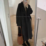 Small Senior Sense Loose Thick Coat 2026 Autumn And Winter New Hepburn Wind Long Hair Coat Woman