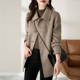 2026 Autumn And Winter New Hepburn Wind Coat Long Repair Slim Thin Doll Collar Small Hair Coat Woman
