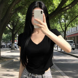 Short-Sleeved T-Shirt Girls Summer 2026 New Pure-Want Hot Babes In The U-Shaped Pendant V-Neck Girl Short Niche Top